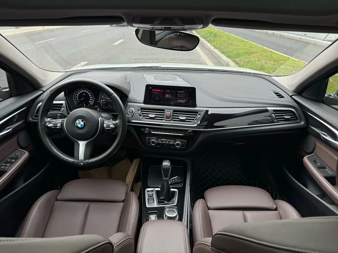 BMW 1 Series 2019 118i M Sport Package фото 6