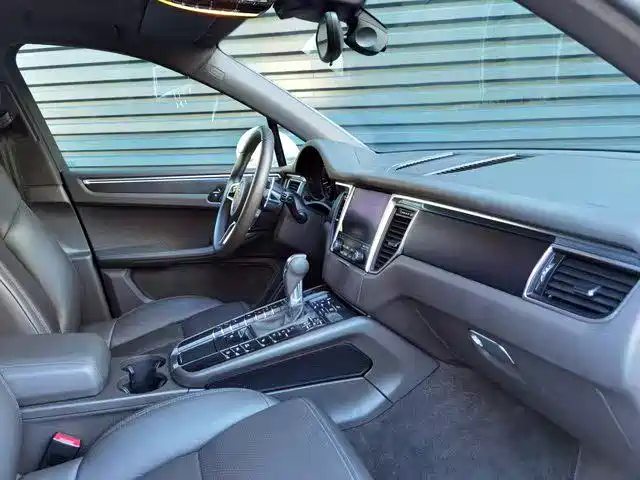 Porsche Macan 2017 Macan 2.0T фото 7
