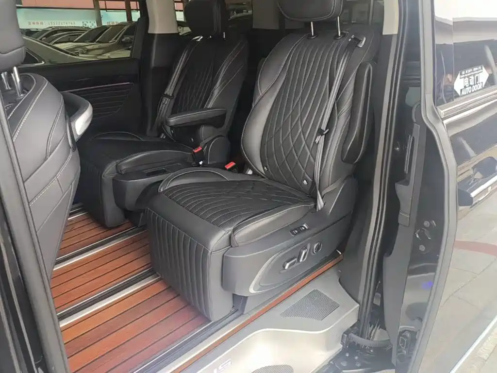 SAIC Maxus Maxus G90 2022 2022 2.0T Nebula 7-Seater Edition