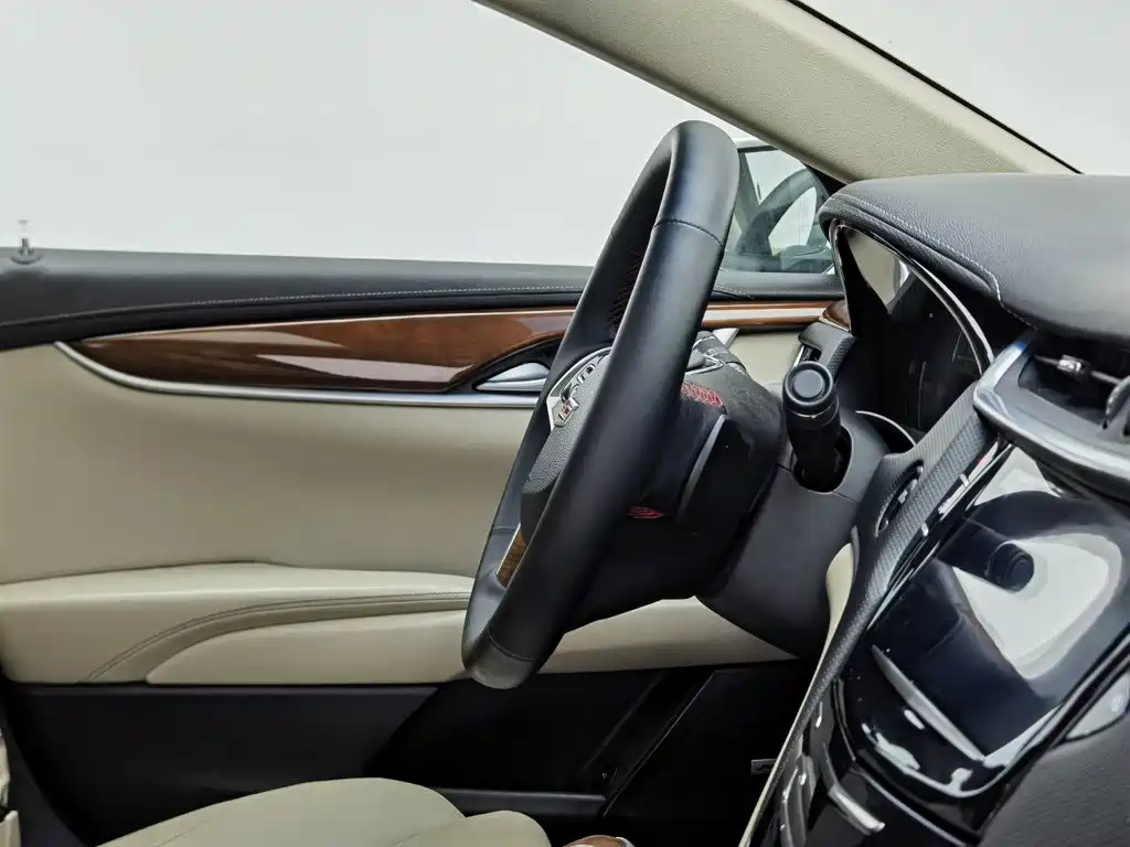 Photo 22 - Cadillac XTS