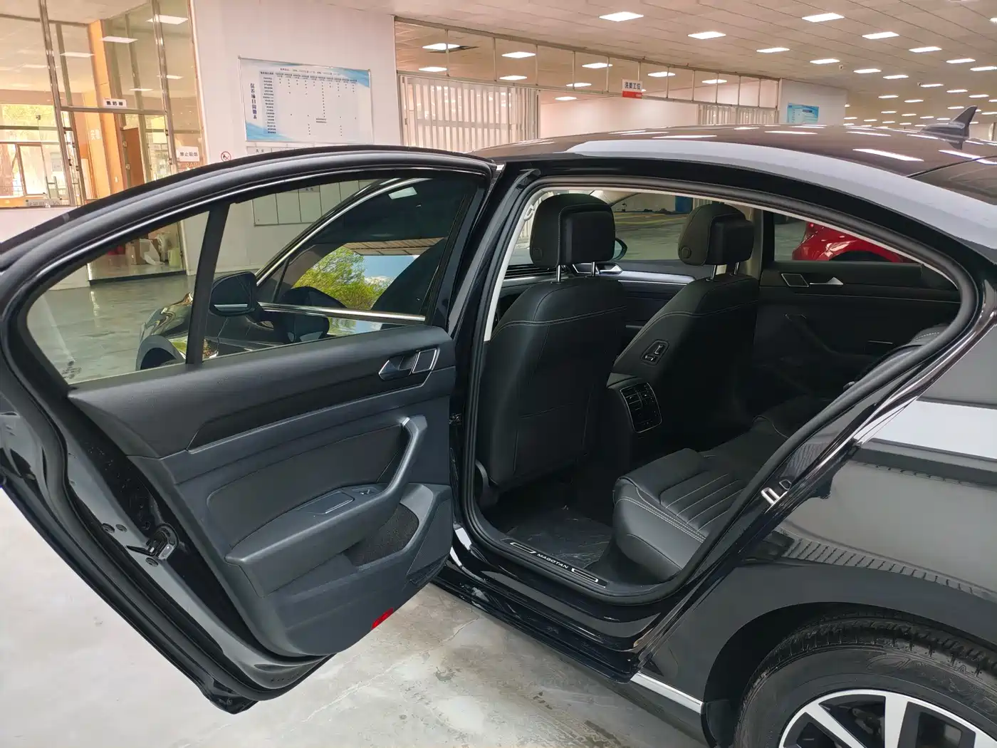 Volkswagen Magotan 2020 330TSI DSG Leading фото 8