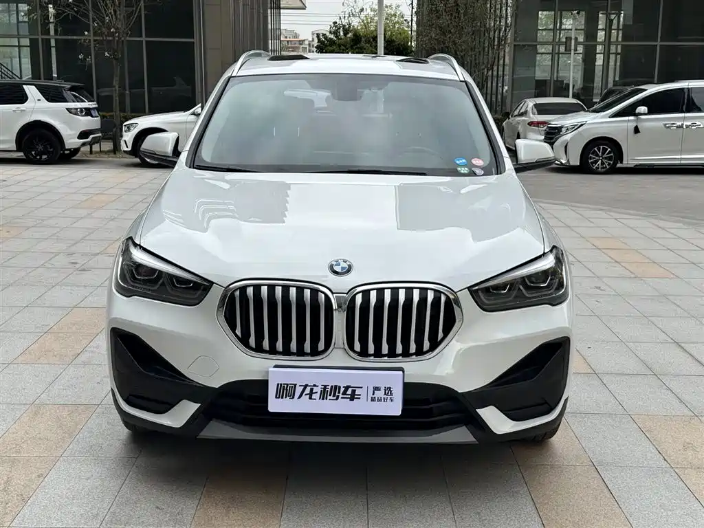 BMW X1 2020 sDrive25Li Leading Model фото 4