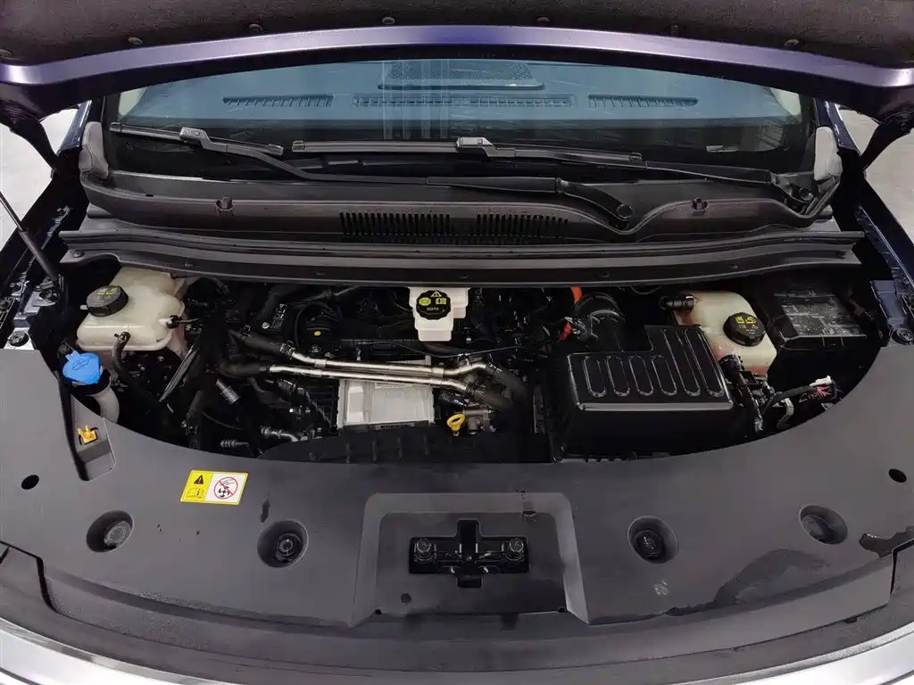 JAC Refine Refine RF8 PHEV 2024 Smart Edition 1.5T 150KM Flagship (LFP) фото 6
