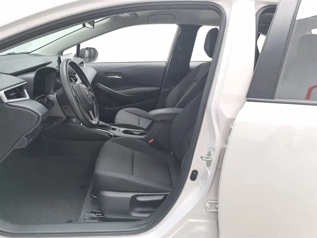 Toyota Corolla 2023 1.5L Pioneer Edition фото 10