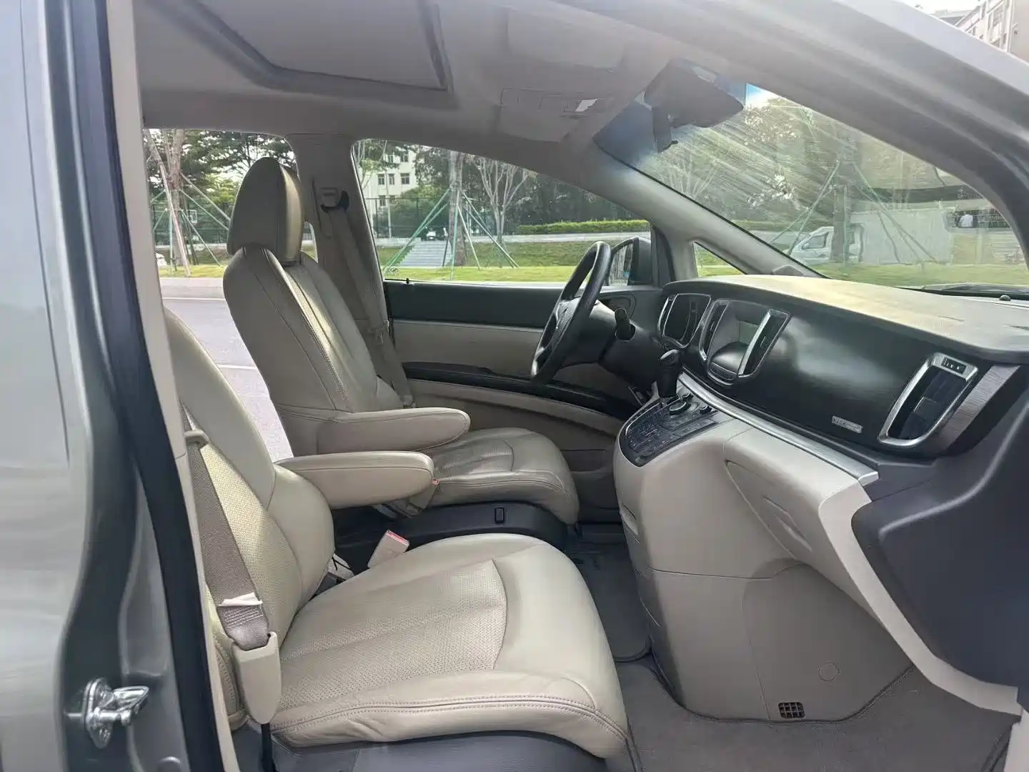 Фото 16 - Buick GL8