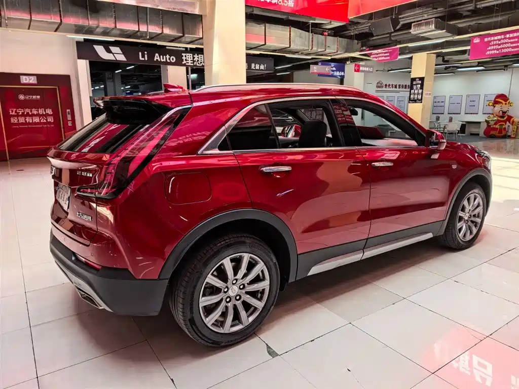 Cadillac XT4 2021 28T FWD Luxury Edition фото 4