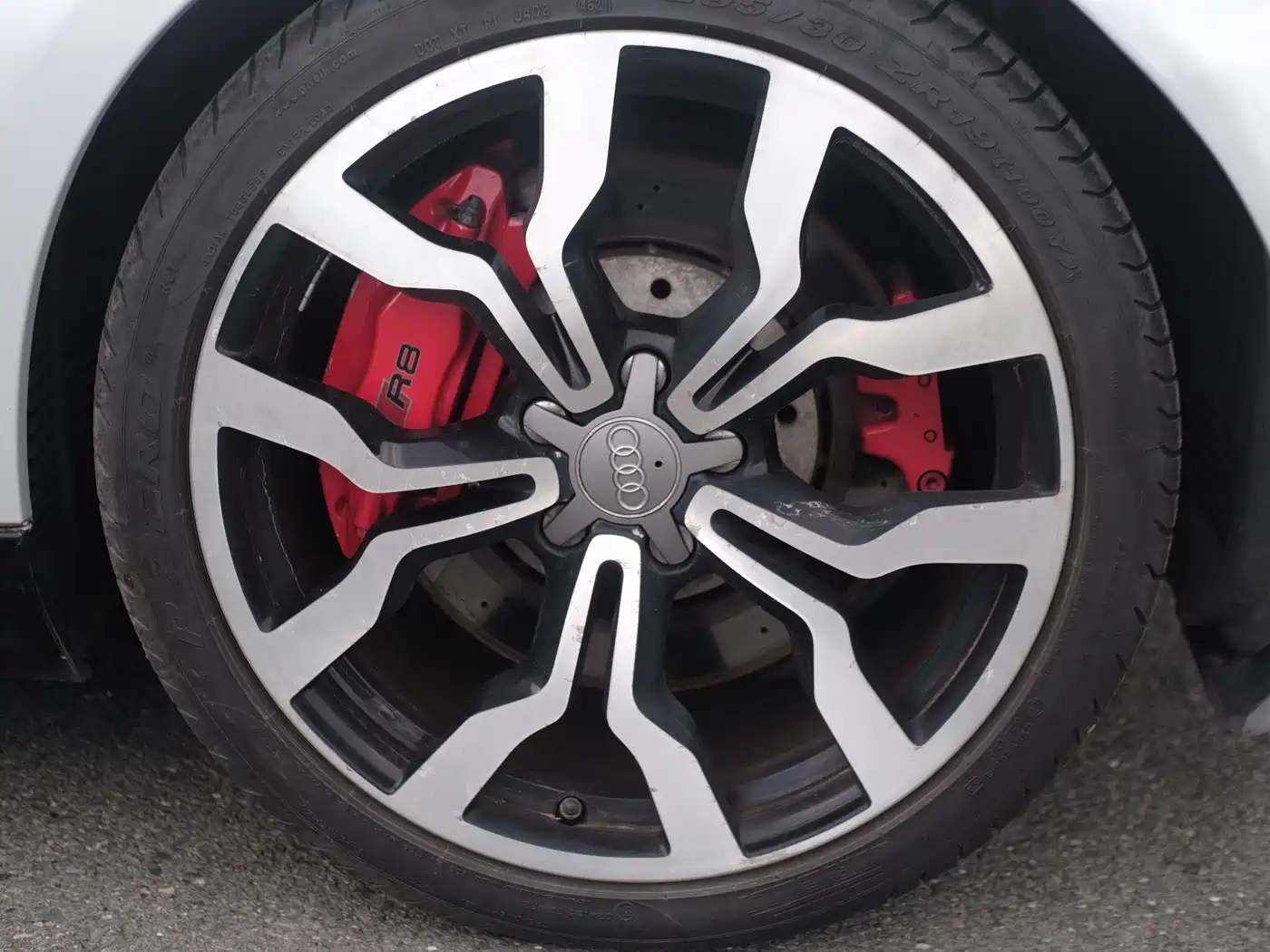 Photo 7 - Audi R8
