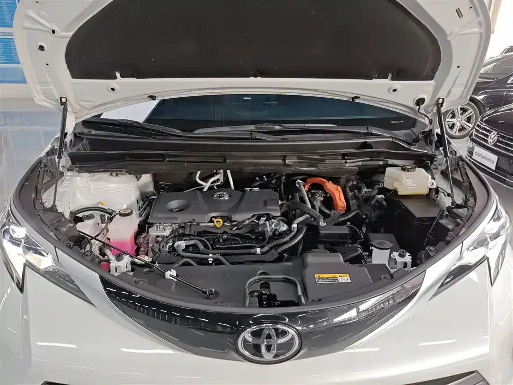 Toyota Sienna 2024 2.5L Hybrid 4WD Premium Edition фото 20