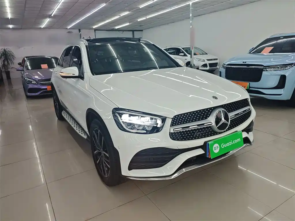 MERCEDES-BENZ GLC