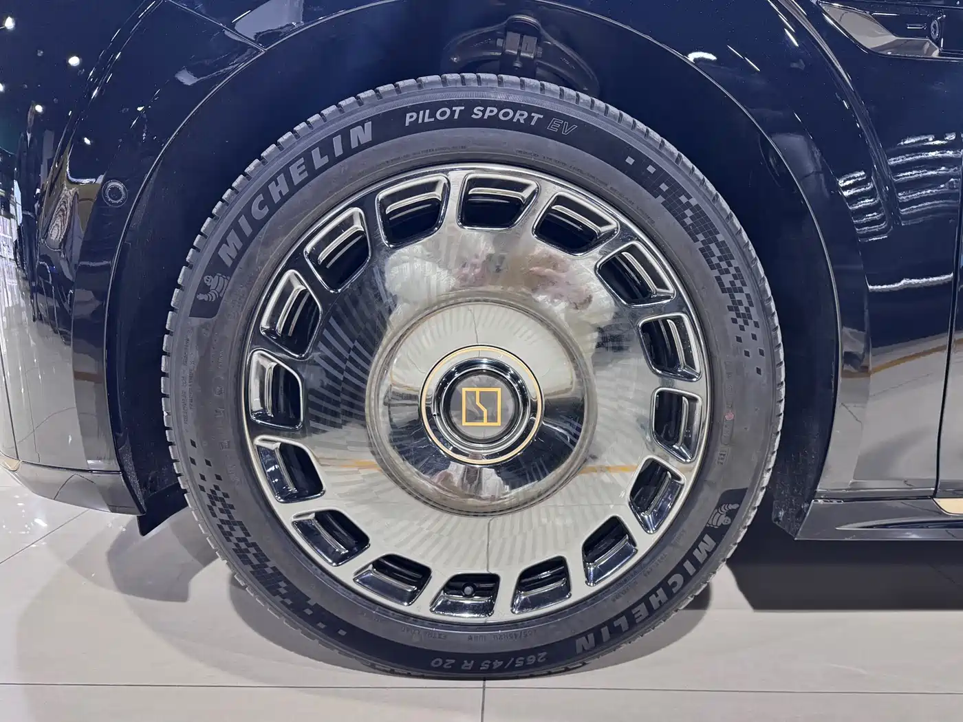 ZEEKR EXTREME KRYPTON 009