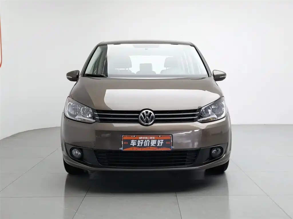 Volkswagen Touran 2013 1.4T Manual Trend 5-seater фото 3