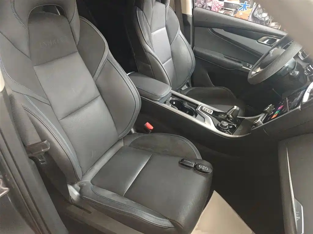 Lynk & Co 01 EM-P 2019 1.5T PHEV Power Pro China VI фото 25