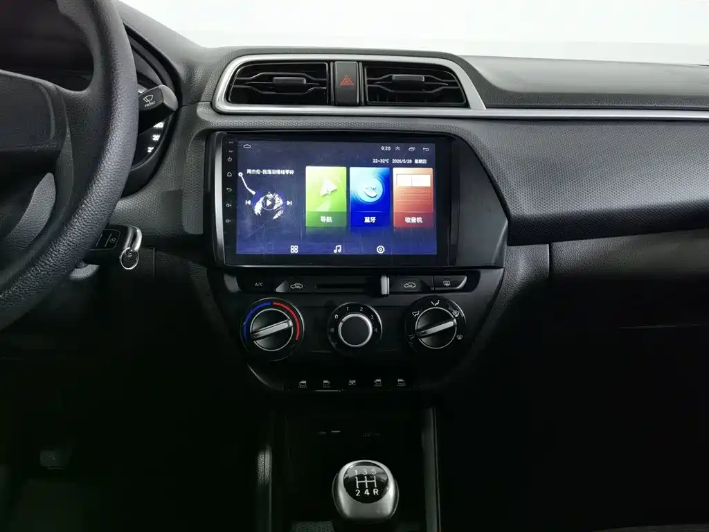Hyundai Verna 2017 1.4L Manual Color Edition (China V) фото 12