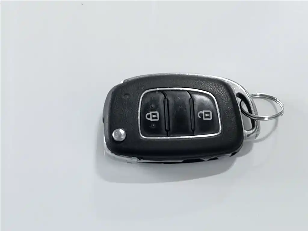 Hyundai Verna 2017 1.4L Manual Color Edition (China V) фото 19