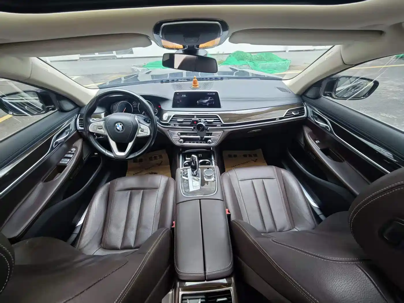BMW 7 Series 2016 730Li Leading фото 6