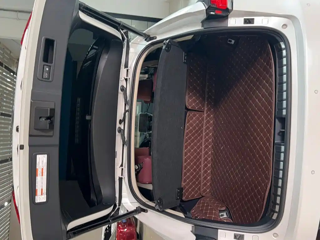 Фото 9 - Lexus NX
