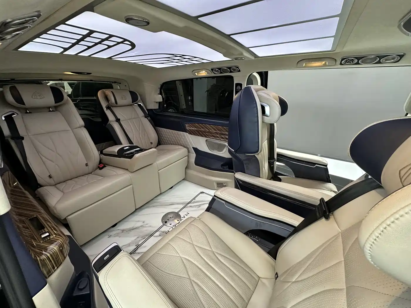 Mercedes-Benz Vito 2021 2.0T Business Edition 7-seater фото 11