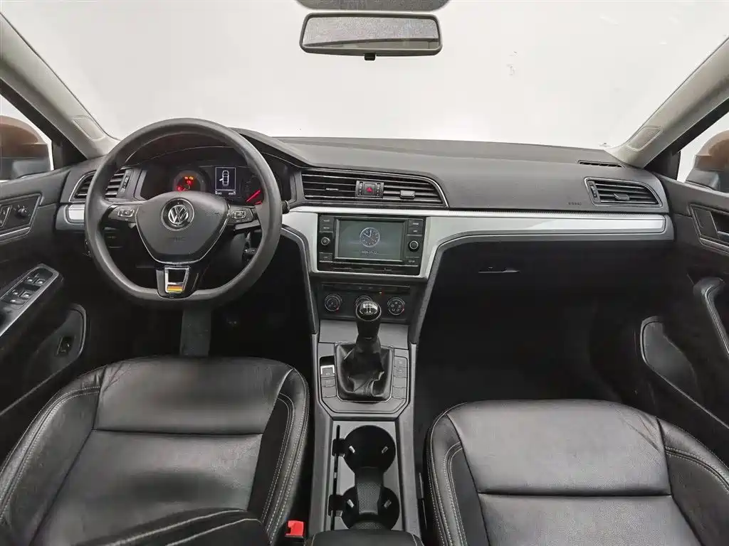 Volkswagen Lamando 2019 230TSI Manual Trend Edition China V фото 5