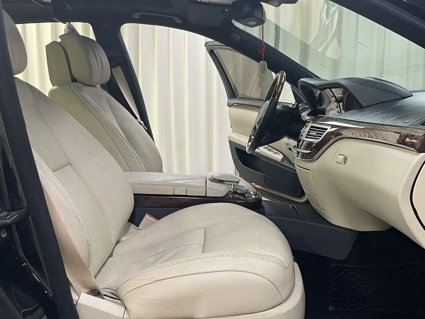 Mercedes-Benz S-Class 2008 Model S 500 L 4MATIC фото 28
