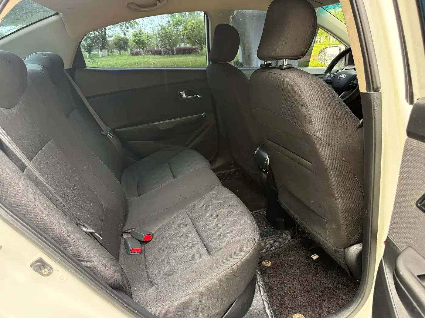 Kia K2 2012 Sedan 1.4L AT GLS Commemorative Edition фото 15