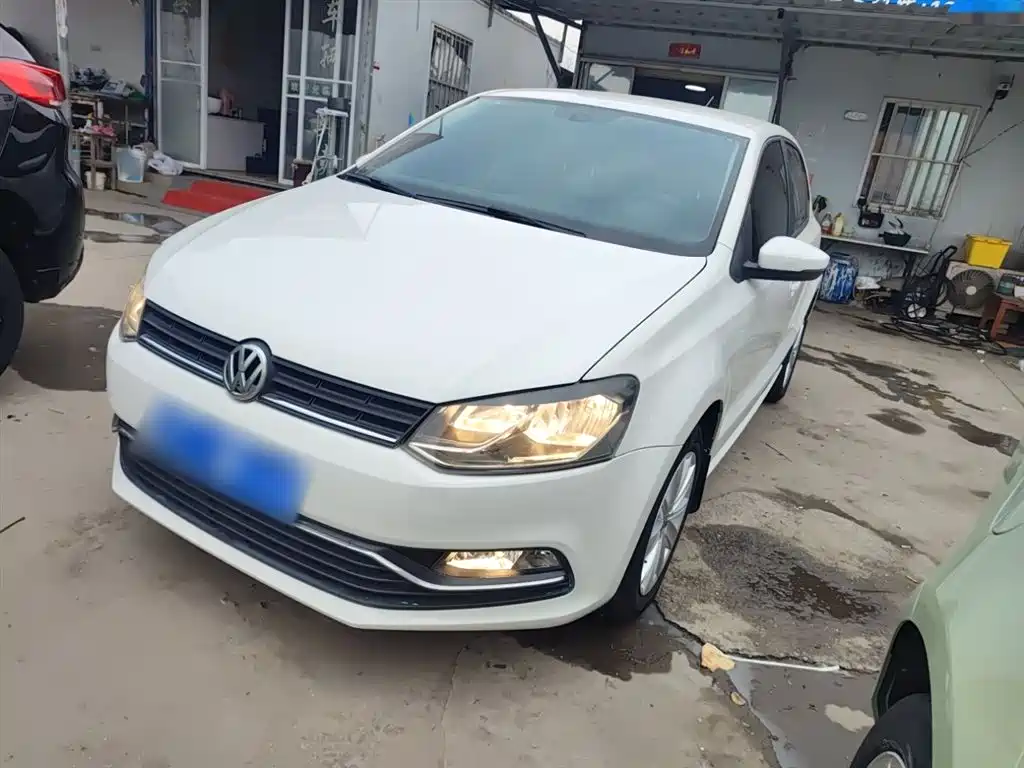 Volkswagen Polo 2014 1.6L Automatic Comfort Edition