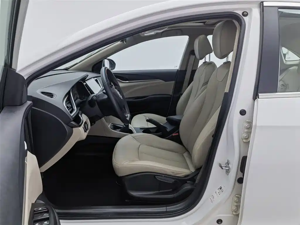 Buick Excelle 2016 15N Manual Elite фото 10