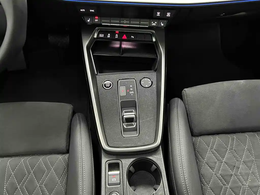 Audi A3 2023 Facelift Sportback 35 TFSI Luxury Sport фото 5