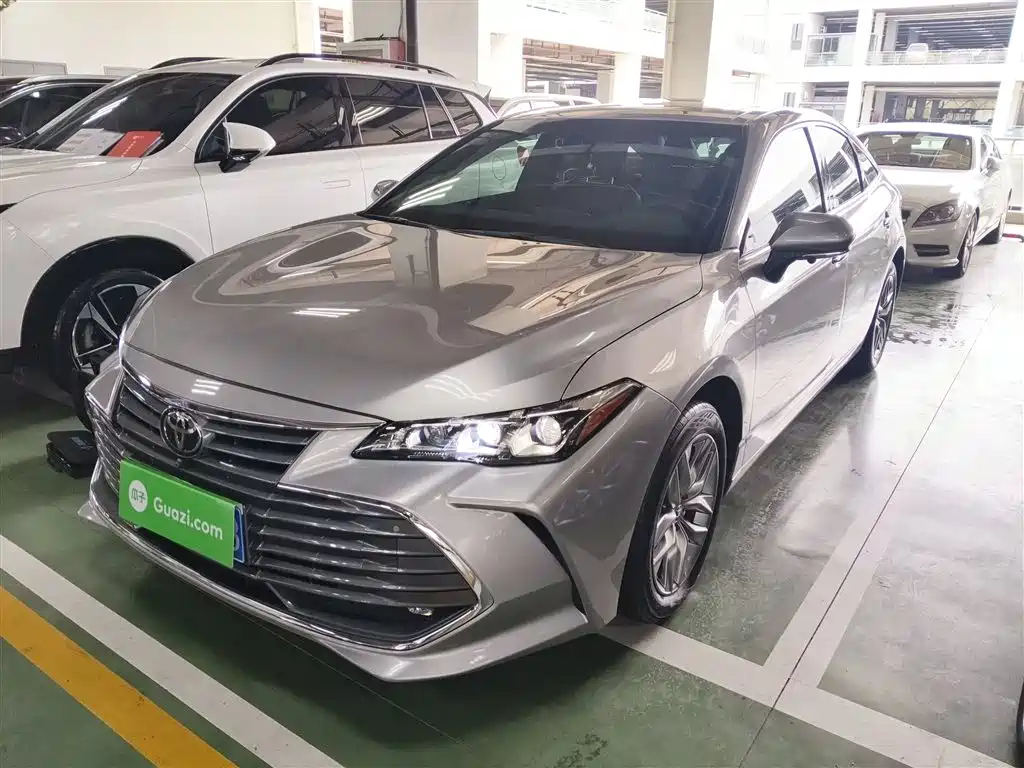 Toyota Avalon 2022 2.0L Luxury Edition фото 2