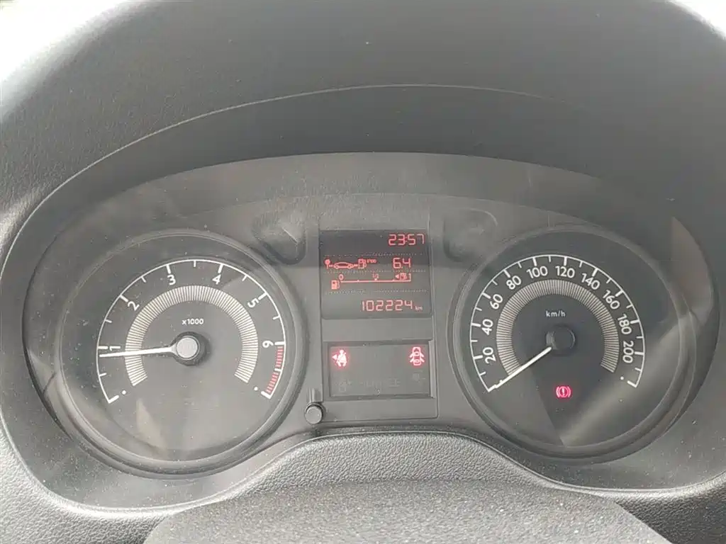 Peugeot 301 2014 1.6L Manual Comfort Edition фото 12