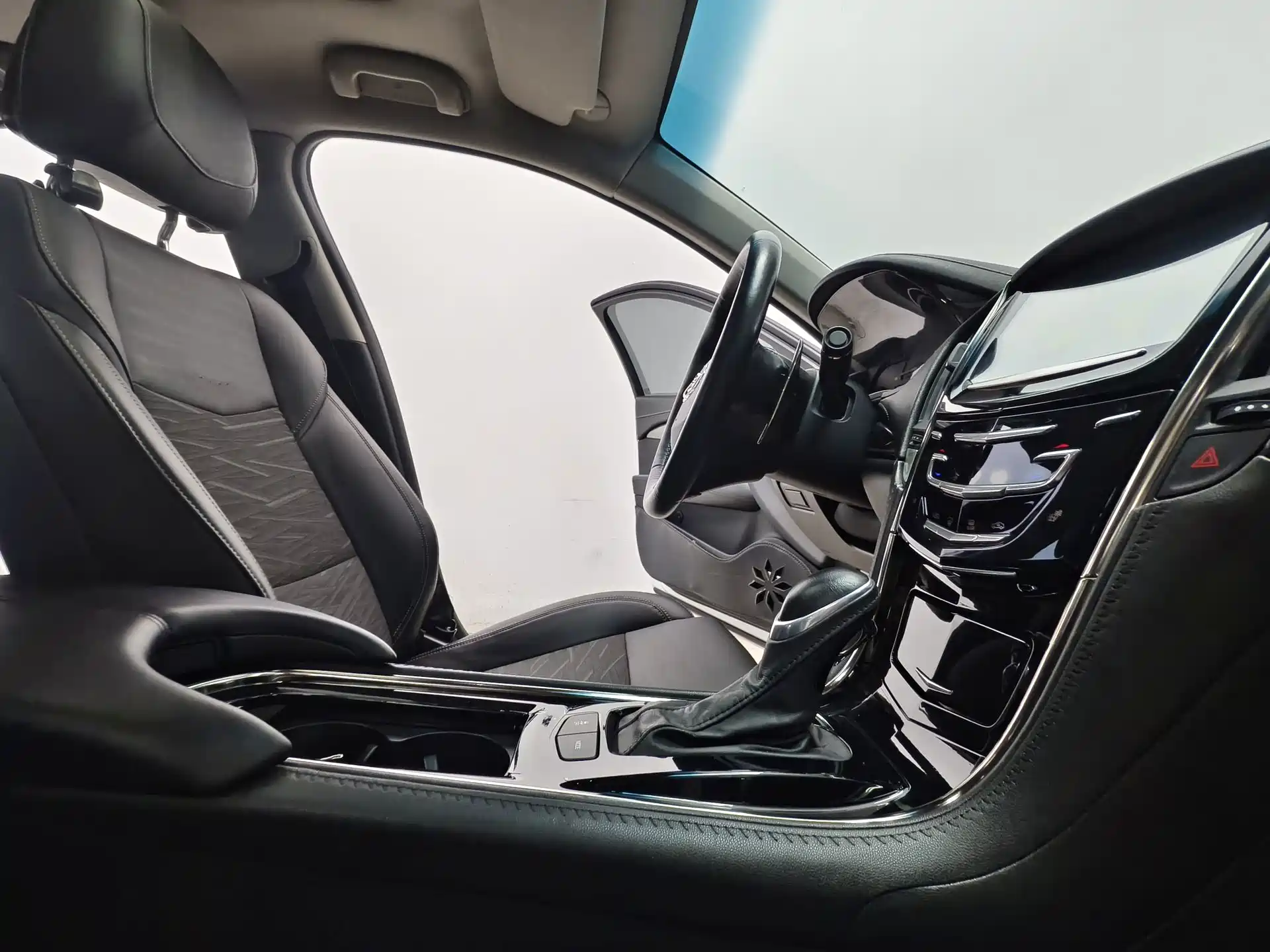 Photo 15 - Cadillac ATS-L