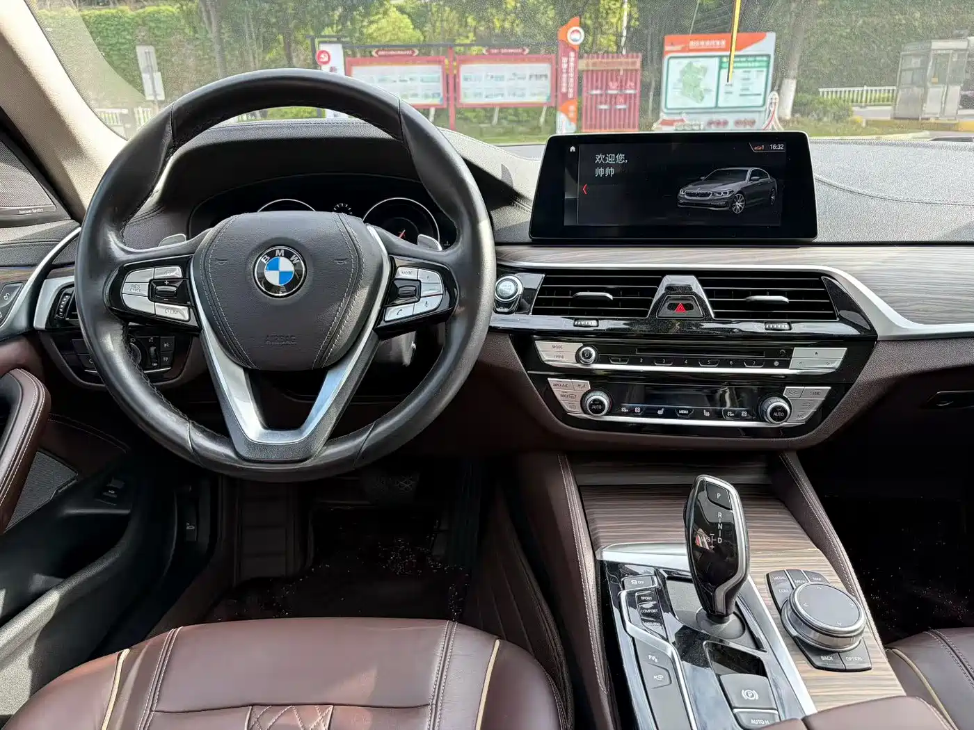 BMW 5 Series 2019 530Li Premium Luxury Package фото 6