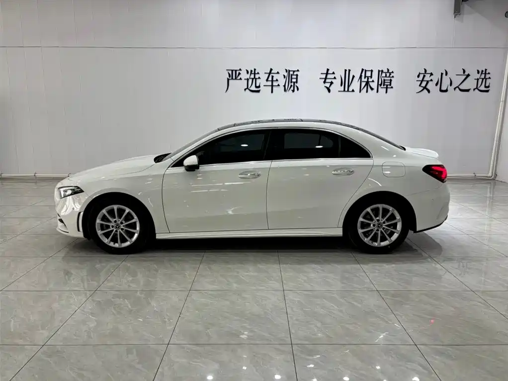 Mercedes-Benz A-Class 2021 A 200 L Sport Sedan Fashion Edition фото 10