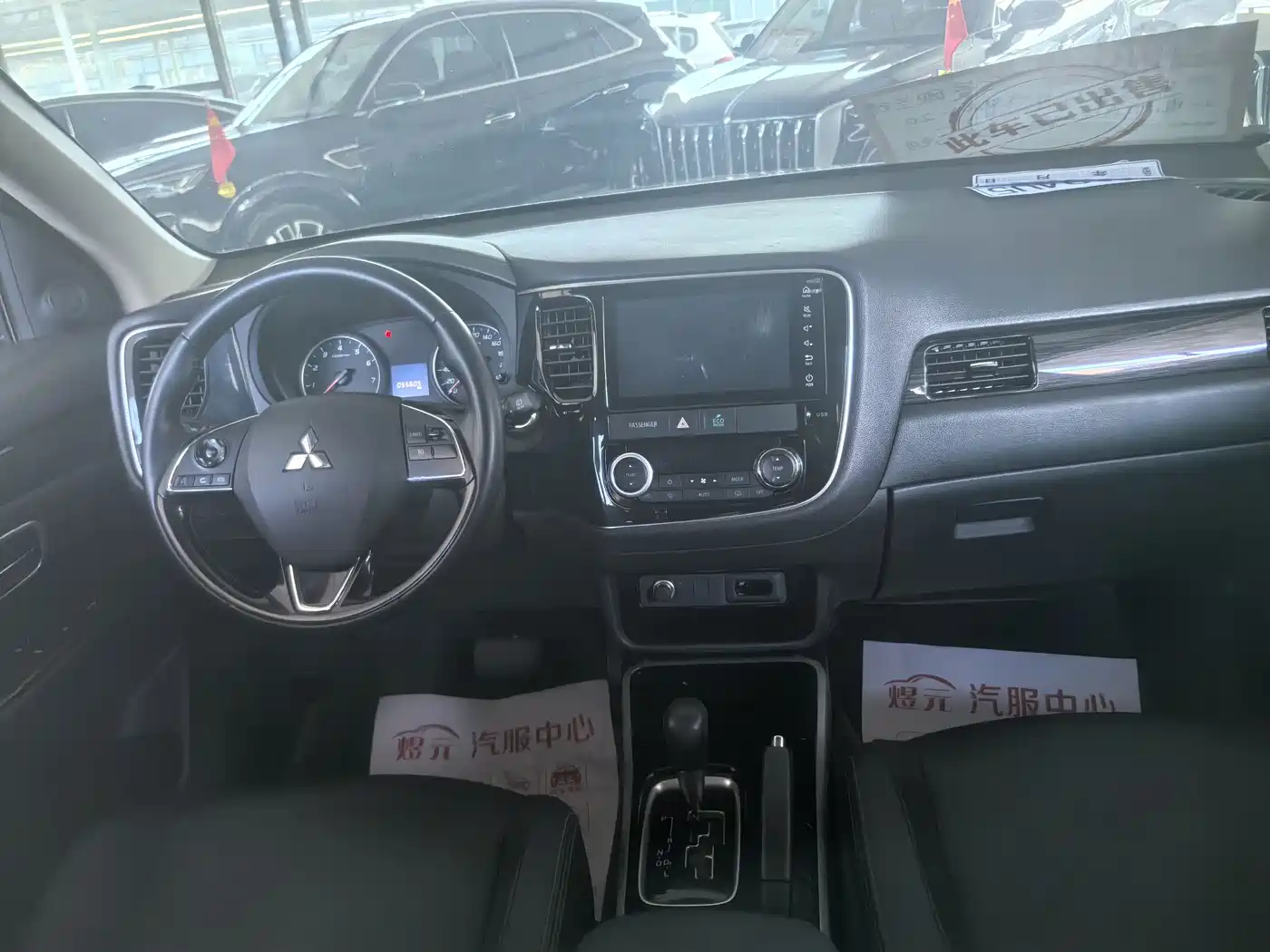 Mitsubishi Outlander 2018 2.0L 2WD Glory Edition 5-seater фото 11