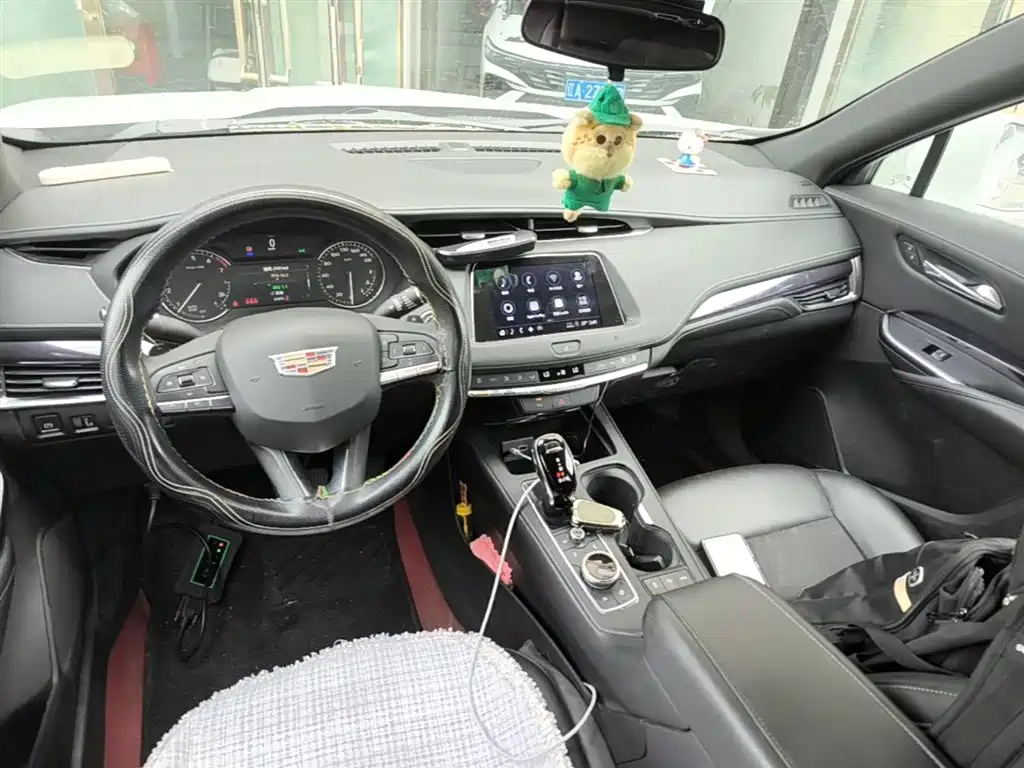 Cadillac XT4 2021 28T FWD Technology Edition фото 13