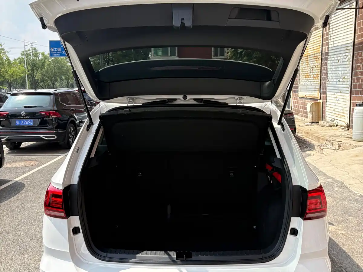 Volkswagen Tharu, миниатюра 13