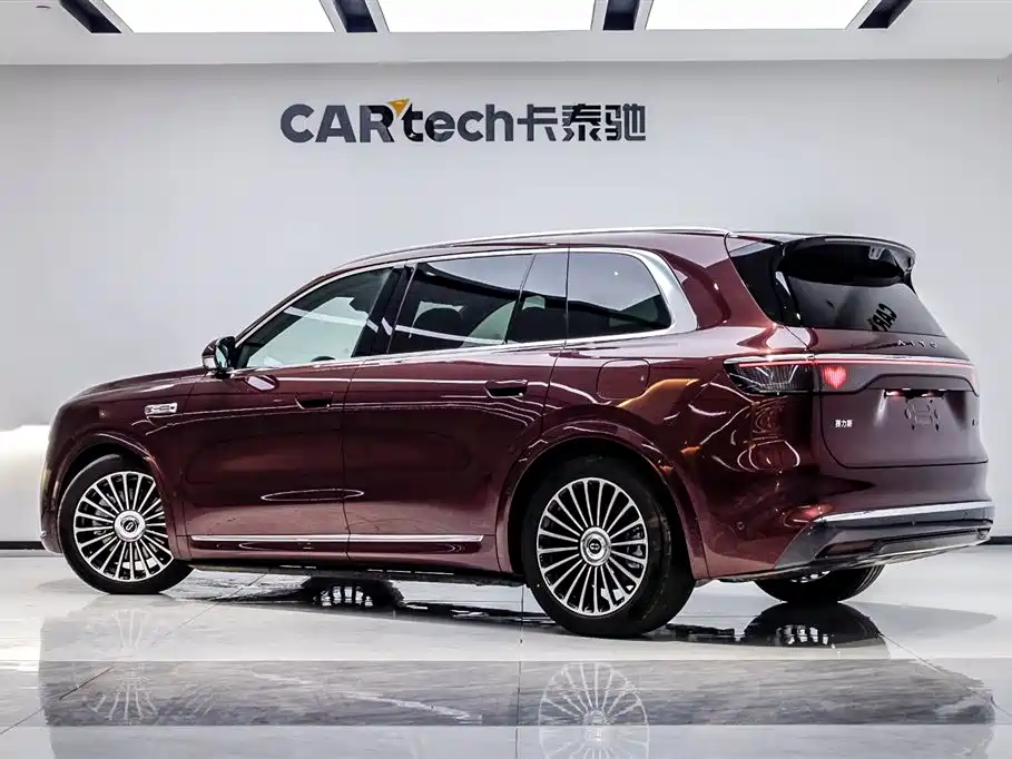 AITO Wenjie AITO M8 2025 Extended Range Ultra 53.4kWh 6-Seater фото 4