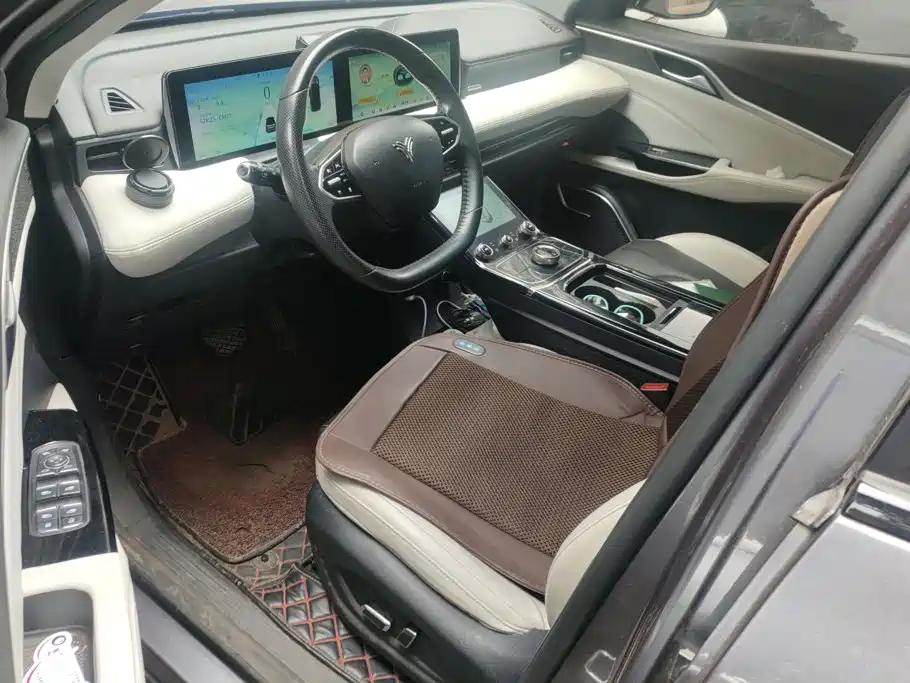 Фото 9 - Nezha Auto Neta U