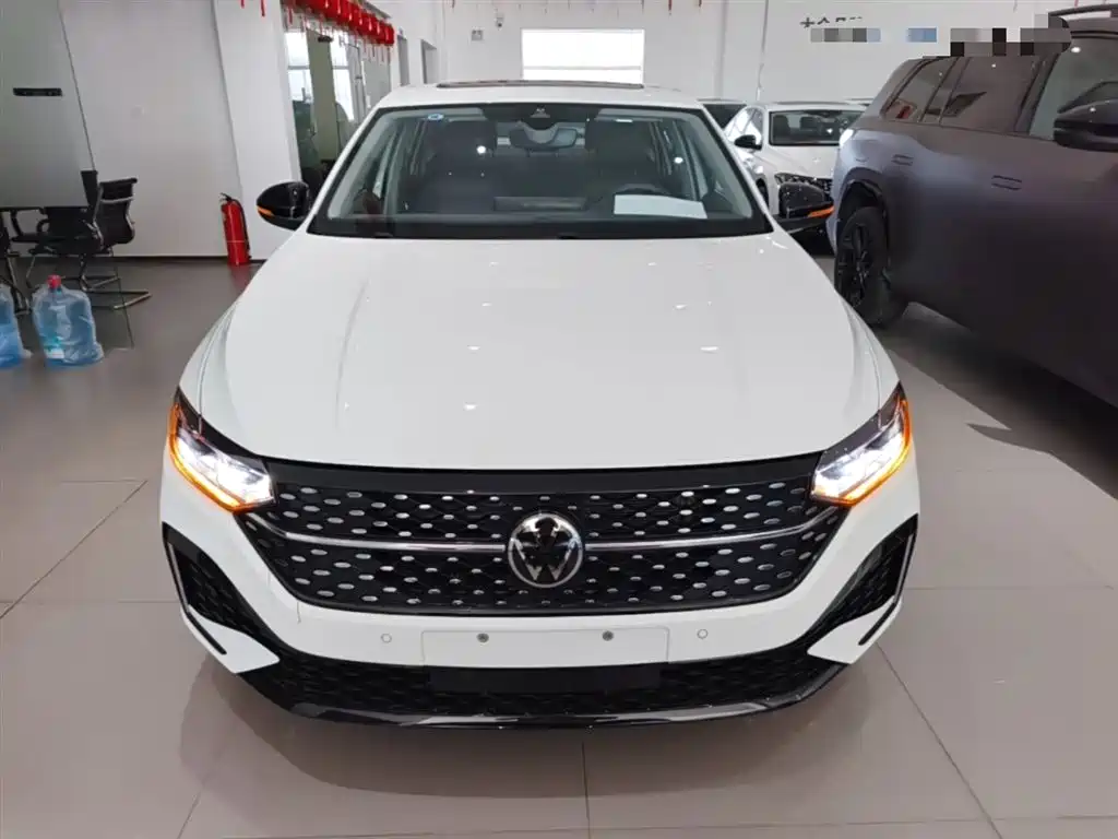 Volkswagen Lavida 2024 Model 300TSI DSG Starlight Leading Edition фото 3