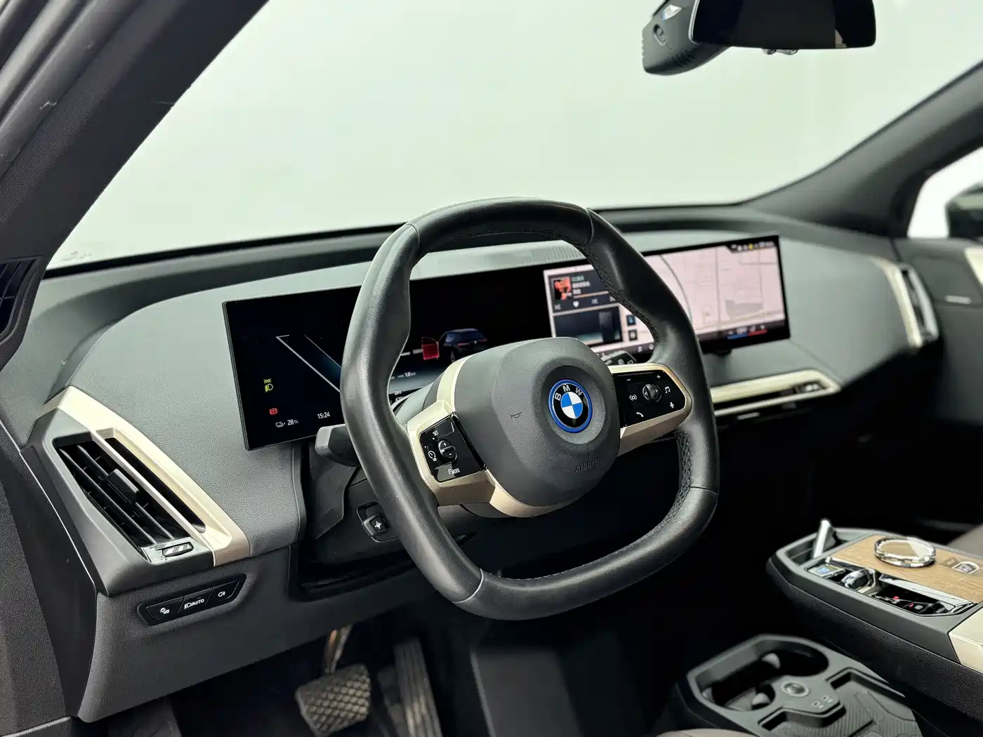 BMW iX 2023 Facelift xDrive40 фото 11