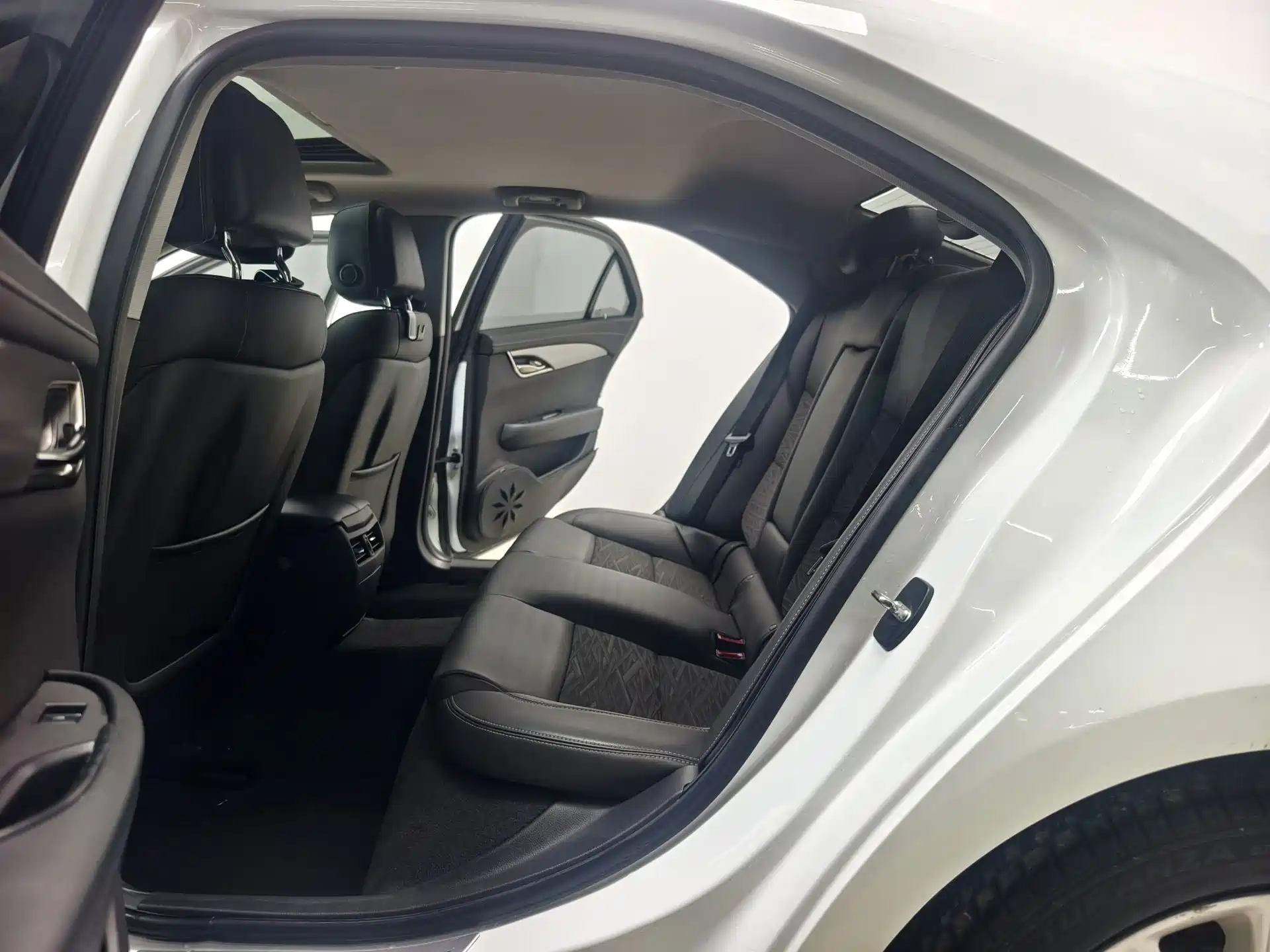 Photo 13 - Cadillac ATS-L