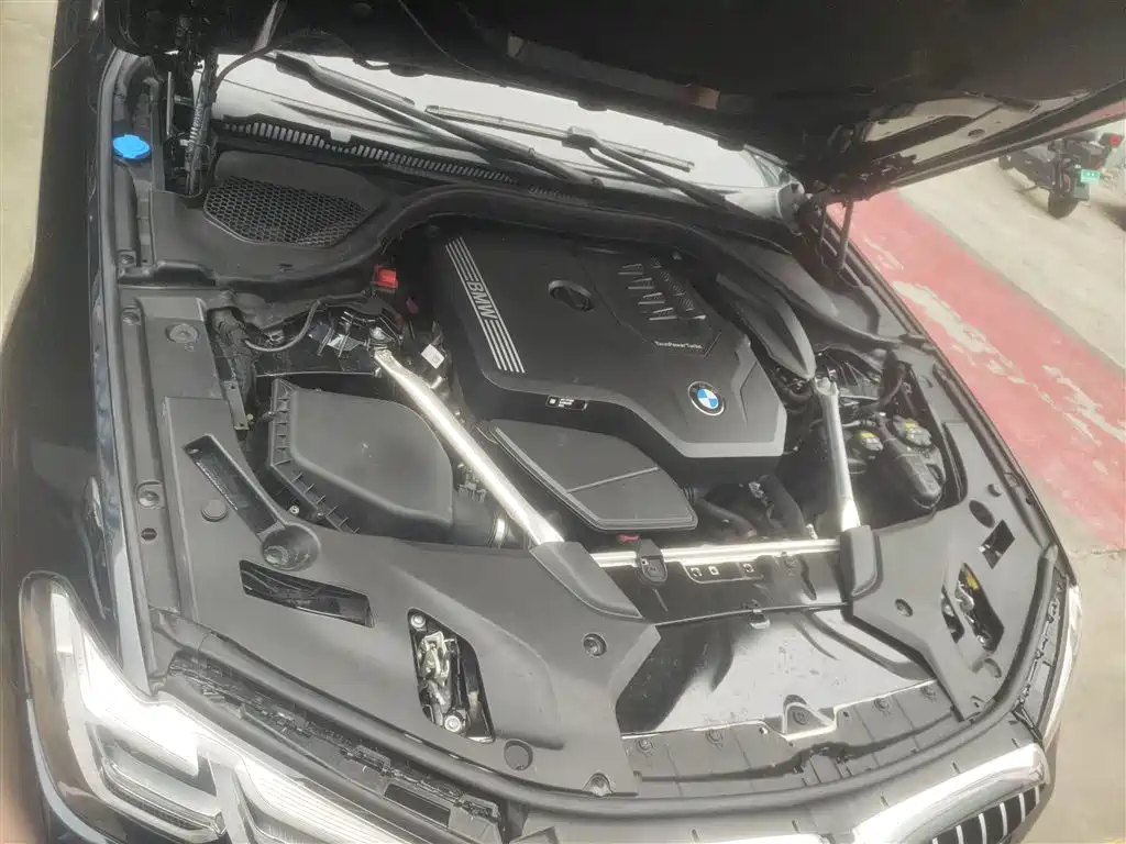 BMW 5 Series 2022 Facelift 530Li Leading M Sport Package фото 20