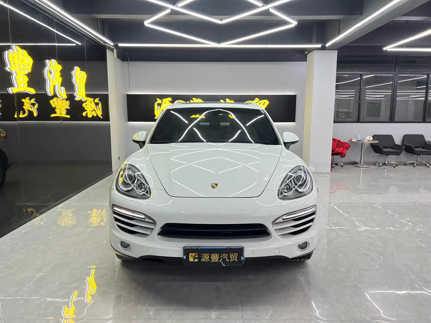 Porsche Cayenne 2011 Cayenne 3.0T фото 2