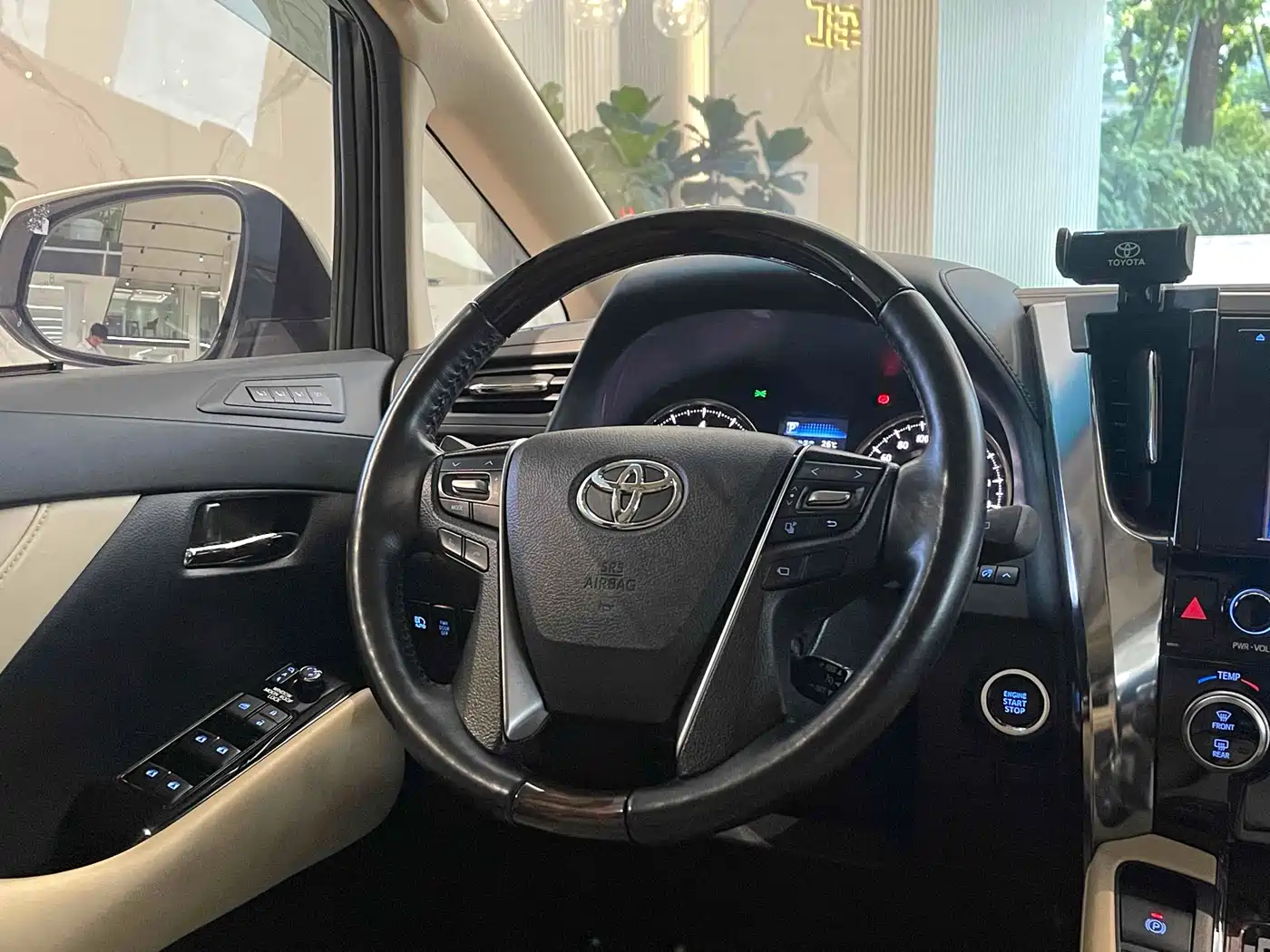 Toyota Alphard 2018 Facelift 3.5L Luxury Edition фото 5