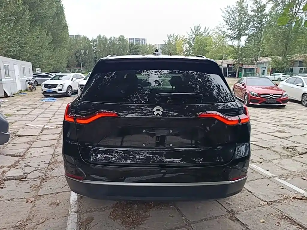 Фото 6 - NIO ES8