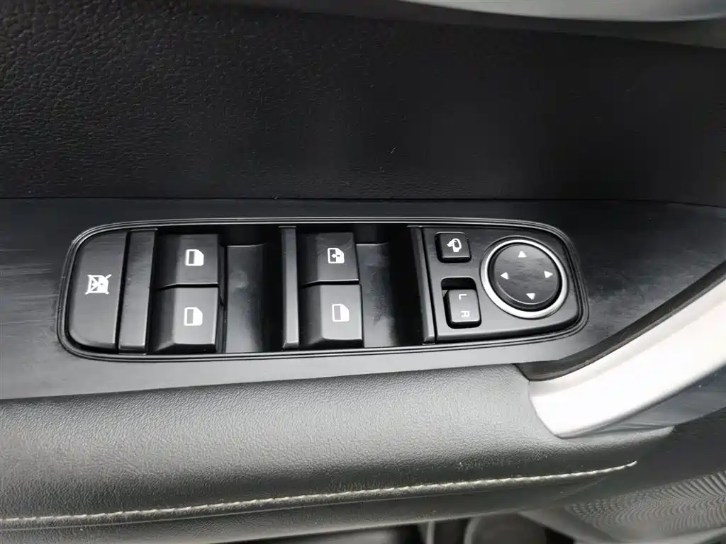 Kia Sportage 2019 2.0L Automatic Smart Luxury Edition фото 9