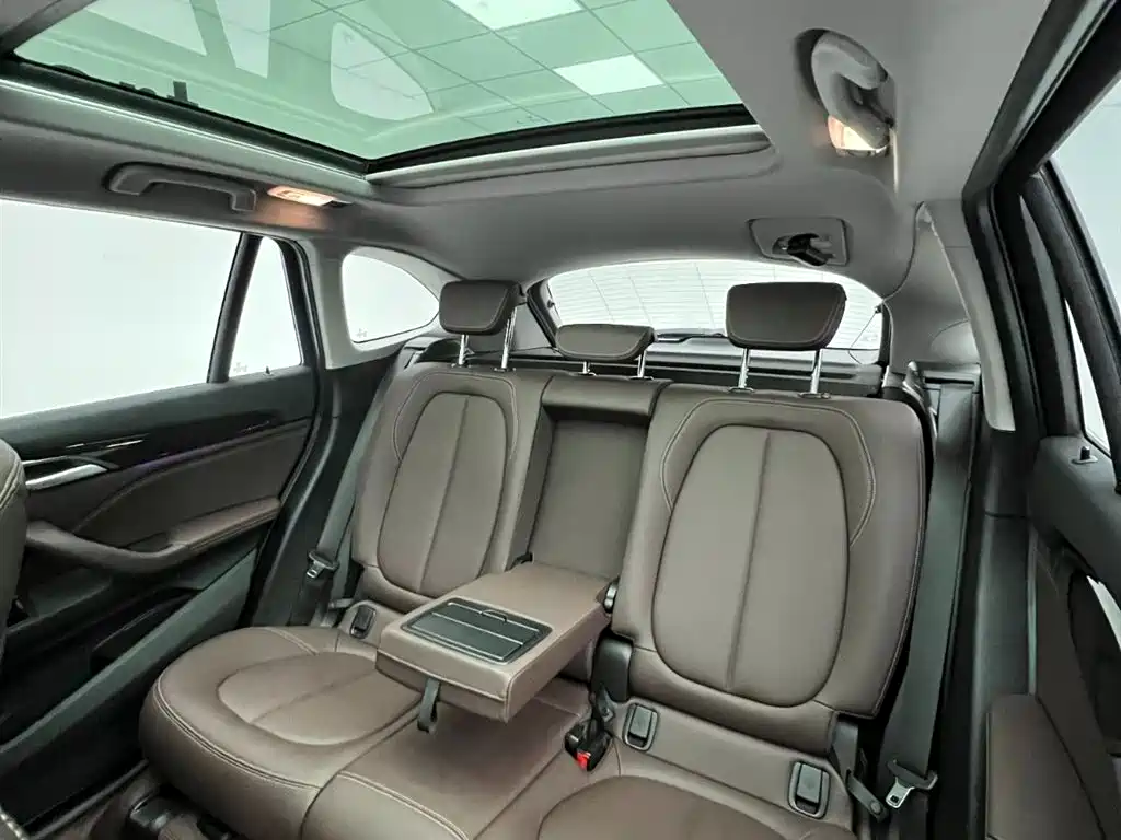 BMW X1 2022 sDrive20Li Fashion фото 14