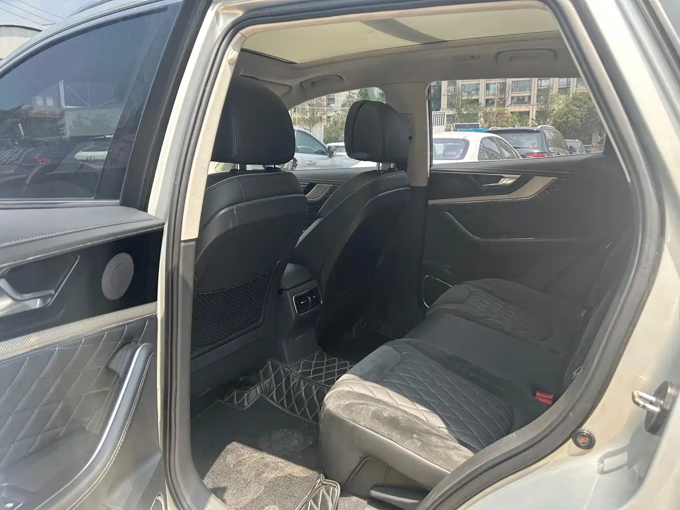 Hongqi HS5 2019 2.0T Smart Connect Enjoy Edition фото 5