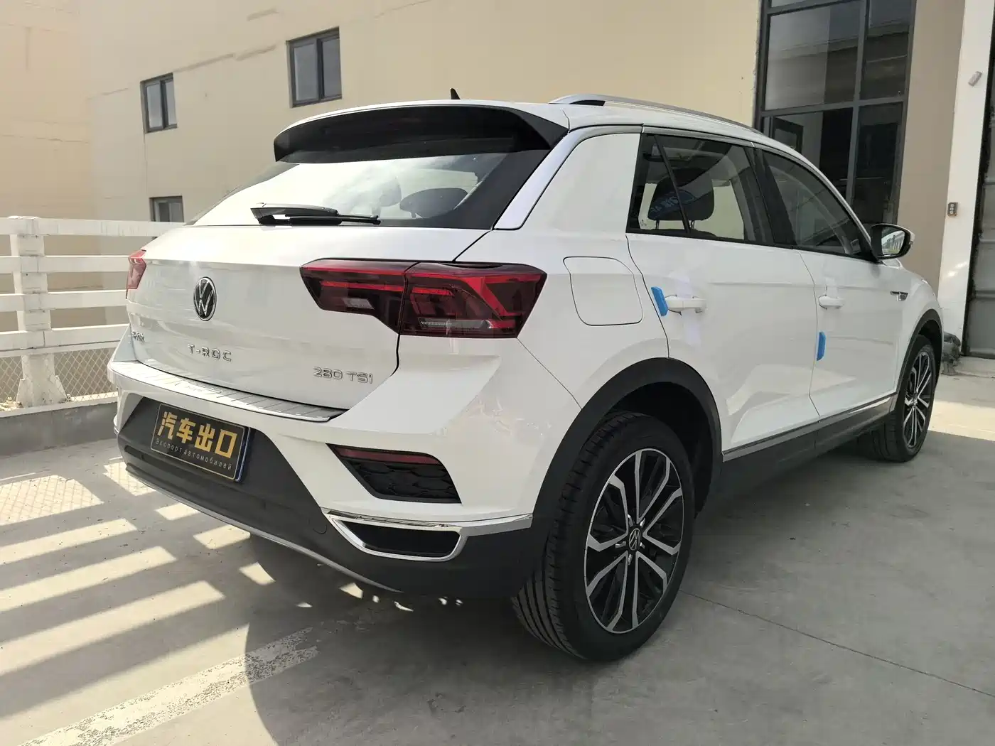 Volkswagen T-ROC 2022 280TSI DSG 2WD Comfort PLUS фото 9