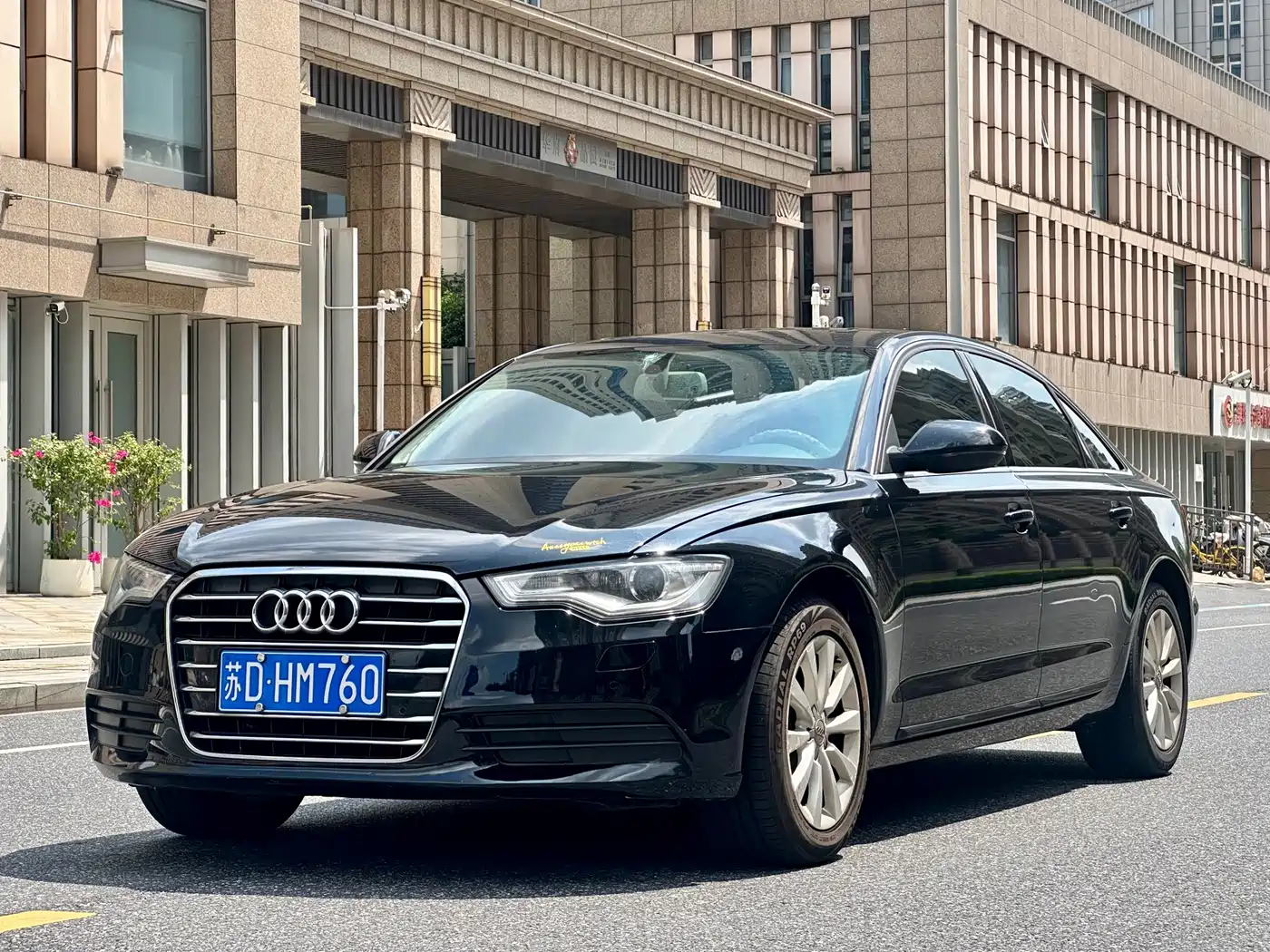Фото 1 - Audi A6L