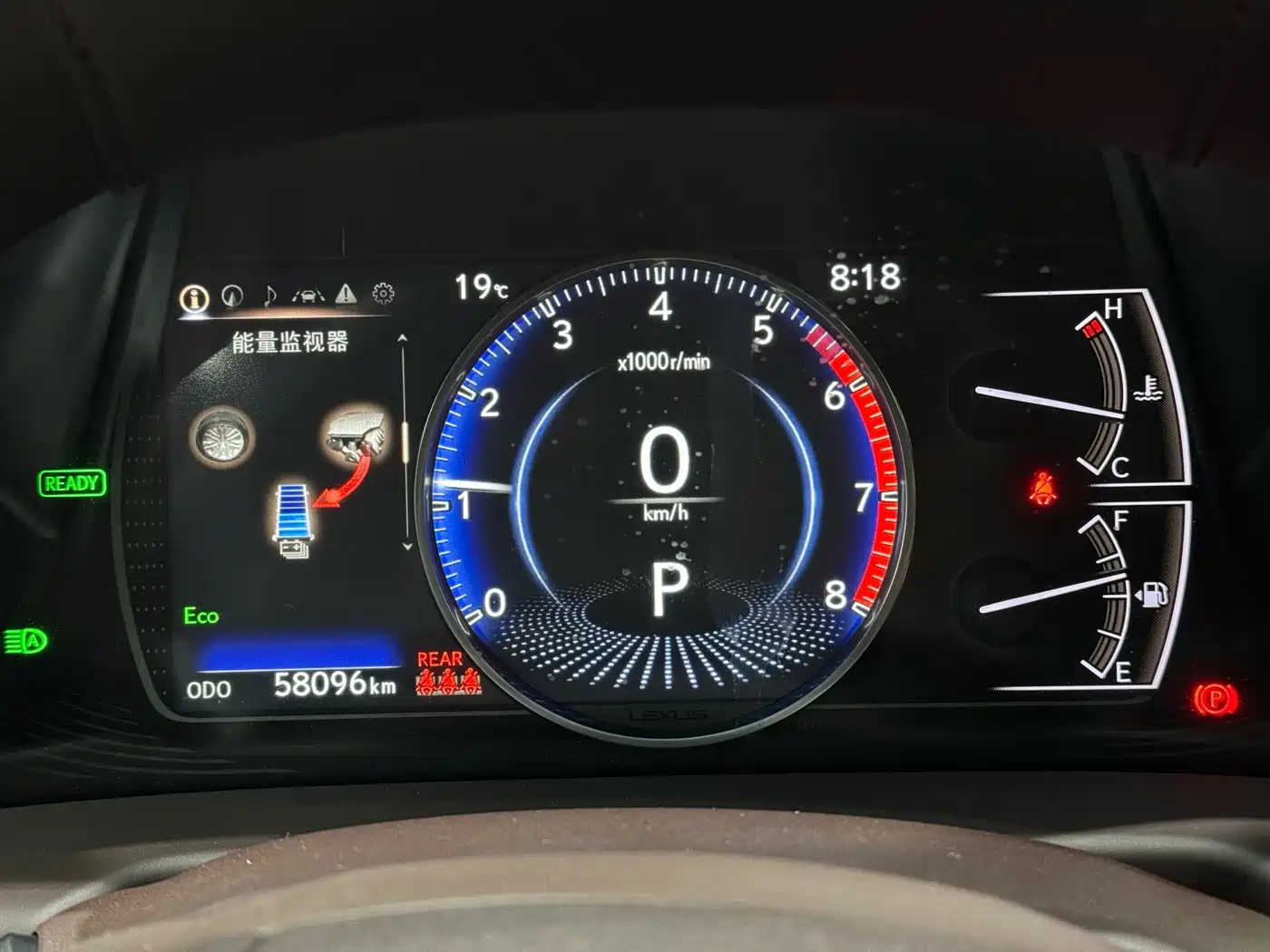 Lexus ES 2020 Model 300h Premium Edition фото 8